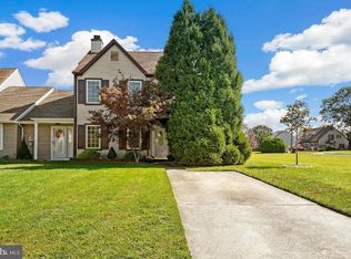 33 Meeting House Ln, Turnersville, NJ 08012