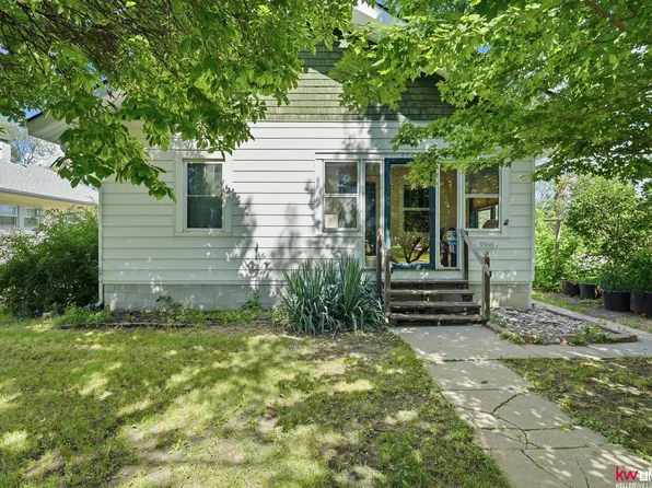 3566 S 51st St, Lincoln, NE 68506