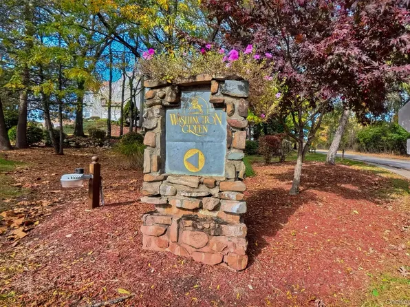 1020 Washington Green, New Windsor, NY 12553