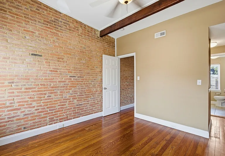 1214 Marshall St — Photo 10