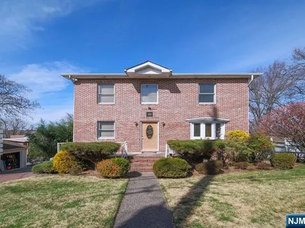 158 Grand Ave, Leonia, NJ 07605