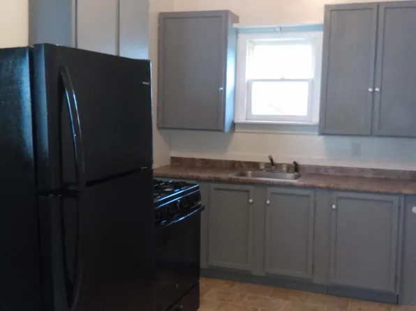 56 3rd Ave, Gloversville, NY 12078