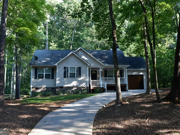 251 Pelican Cir, Monticello, GA 31064