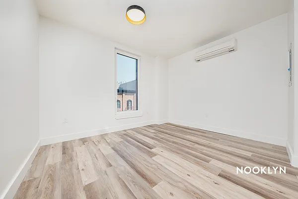 Rented by Nooklyn NYC LLC | media 80