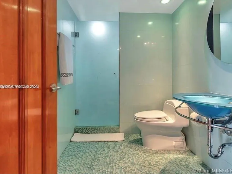 16500 Collins Ave #1551 — Photo 14