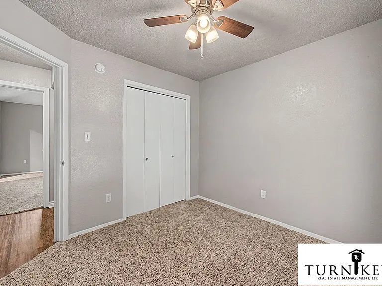 913 Springhill Dr — Photo 12