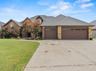 1515 Abbey Rd, El Reno, OK 73036