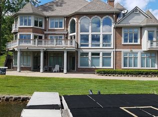 2493 Doleman Dr, West Bloomfield, MI