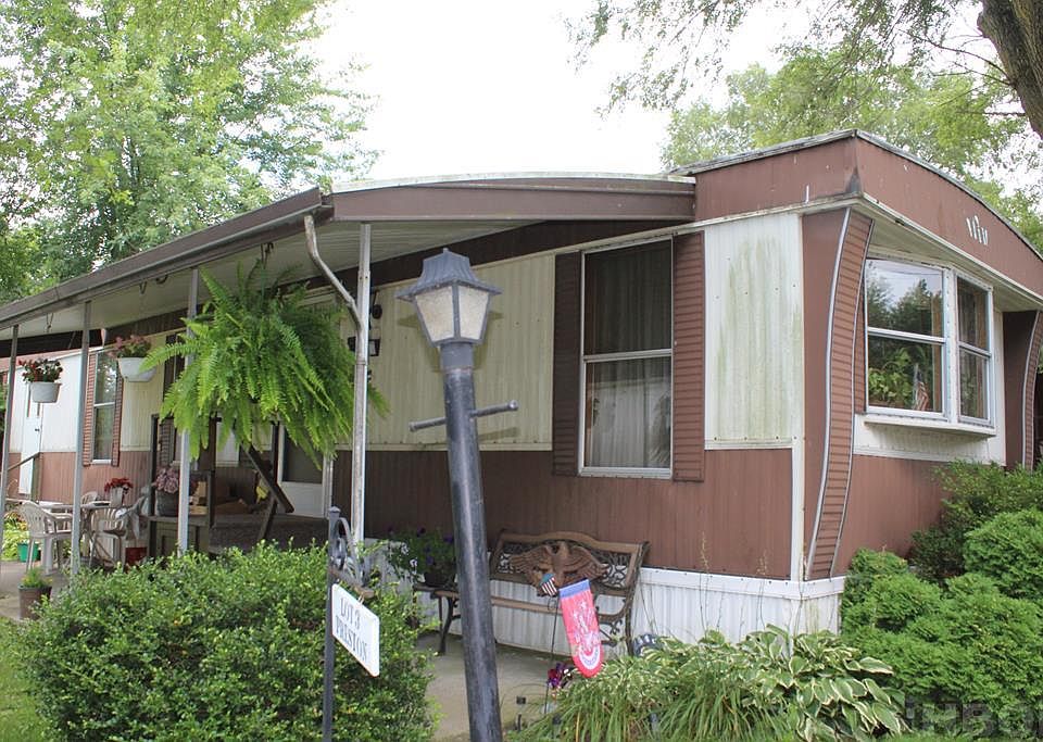 2nd image of 1049 N Warpole St