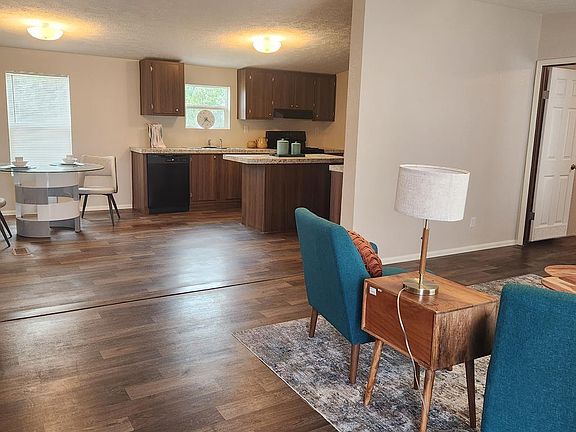 3rd image of 1407 Anita St
