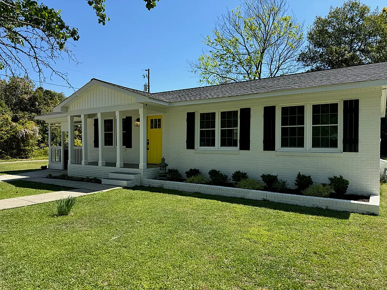 202 Kershaw St SE — Photo 2