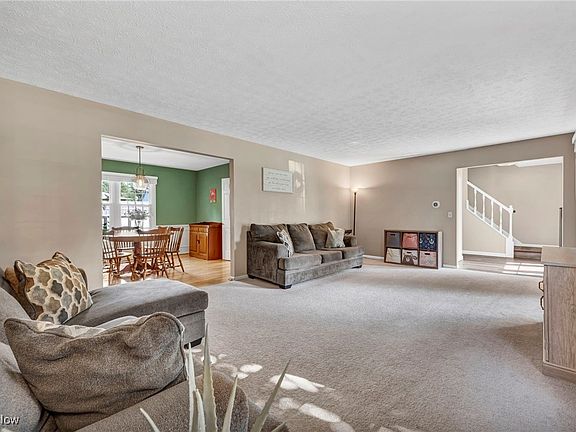 5th image of 7425 Sharonlee Dr
