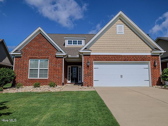 4th image of 144 Fitzsimmons Drive