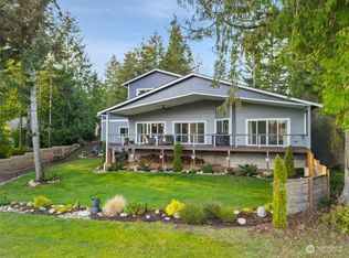 191 E Soderberg Rd, Allyn, WA 98524