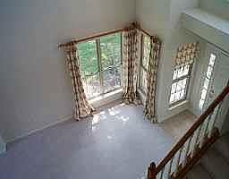 5th image of 979 E Stonebridge Dr