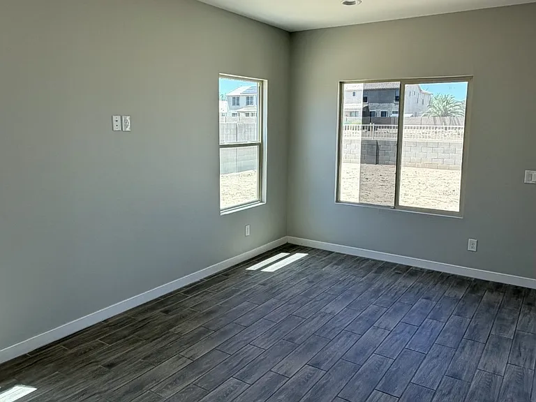 1376 E Avenida Isabela — Photo 19