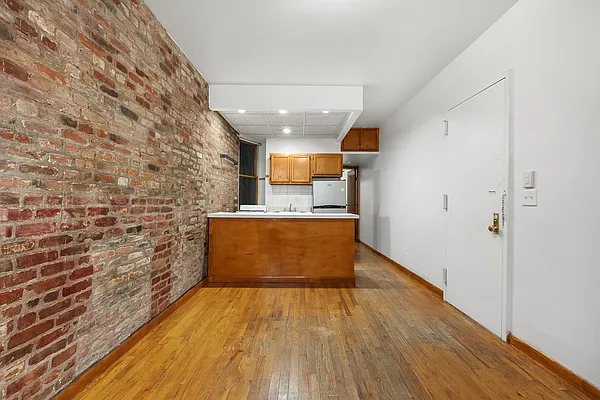 Rented by Compass | media 6