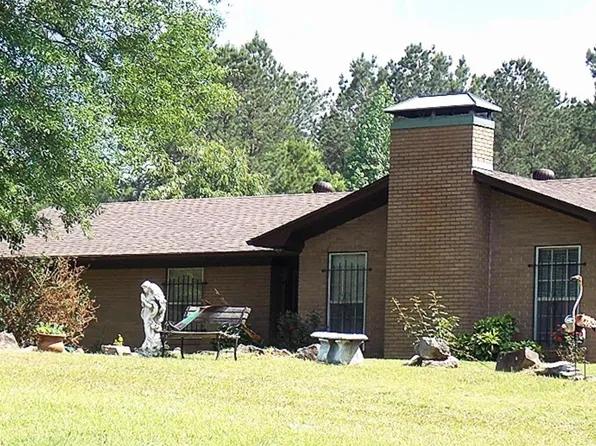 8115 Kling Rd, Mabelvale, AR 72103