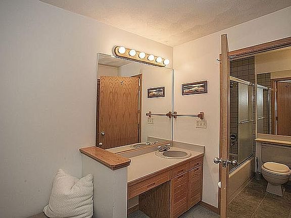 4th image of 460 Tenderfoot St #205