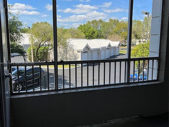 2nd image of 2810 N Oakland Forest Dr APT 208