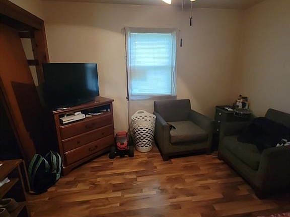 4th image of 1815 E 83rd Ter