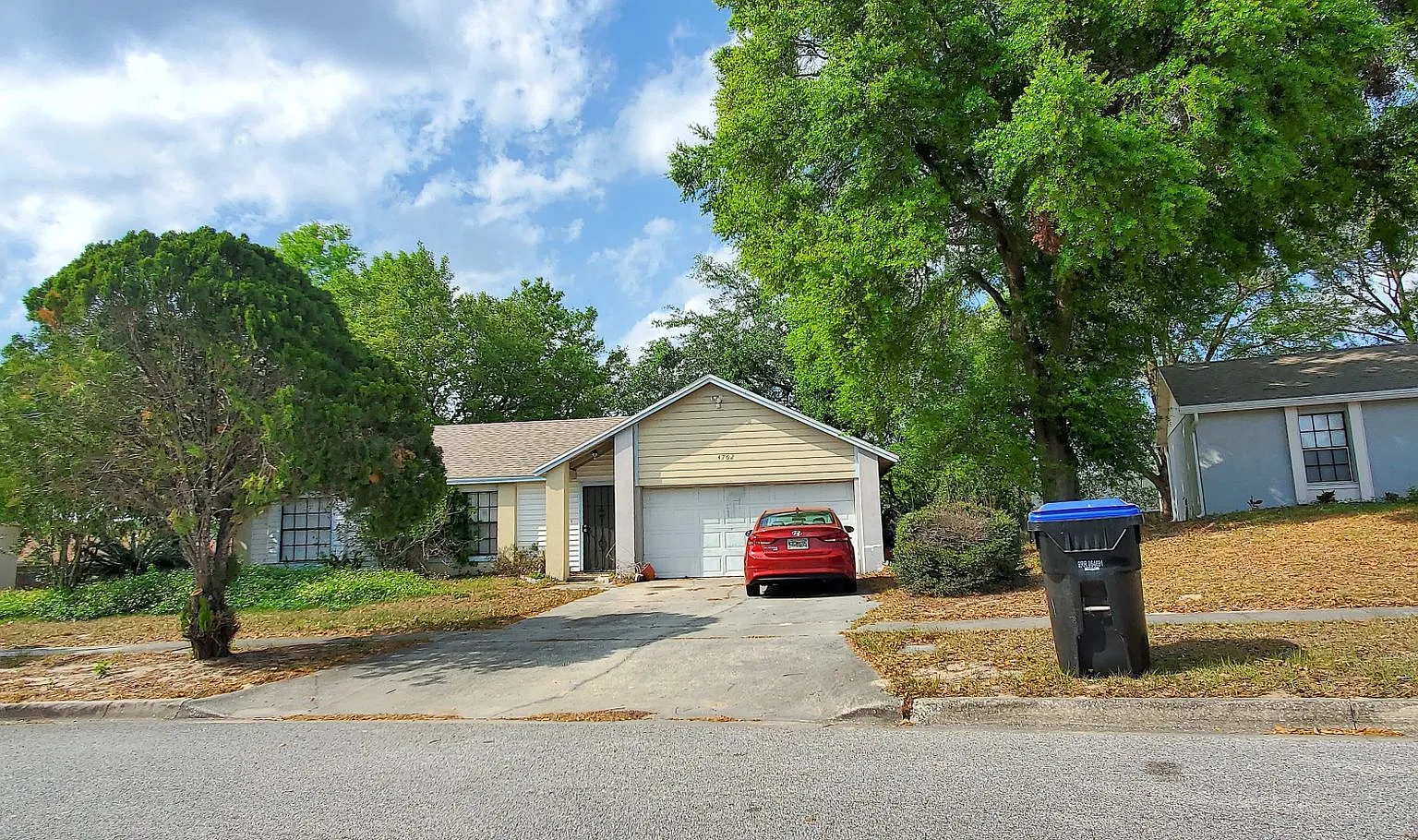 Spacious Orlando 3 Bedroom 2 Bath Home with Comfort and Convenience — Photo 1