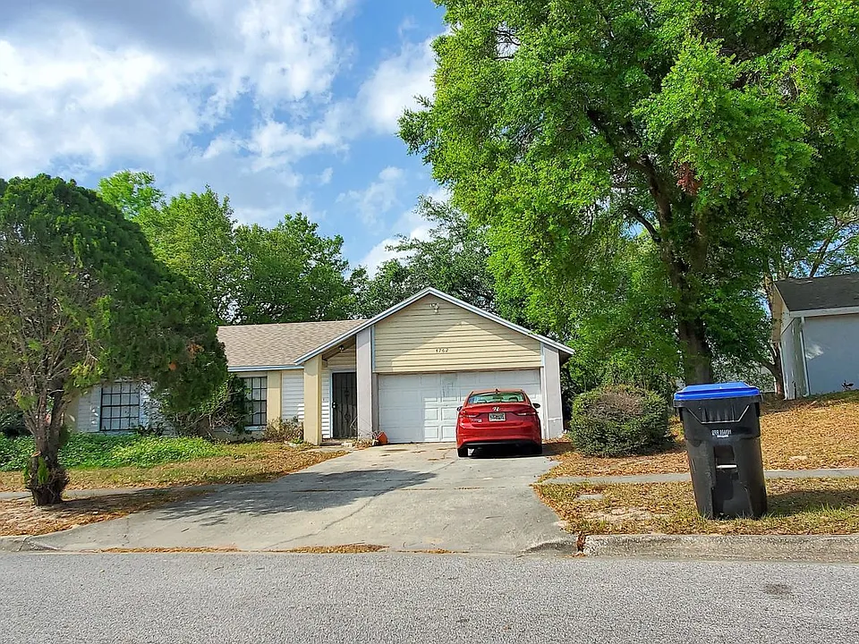 4762 Miranda Cir