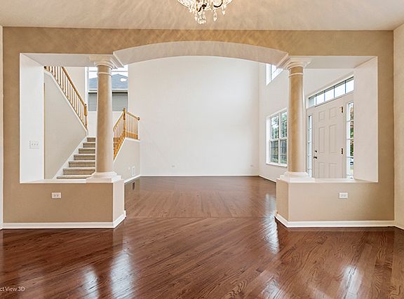 4th image of 532 Barclay Dr