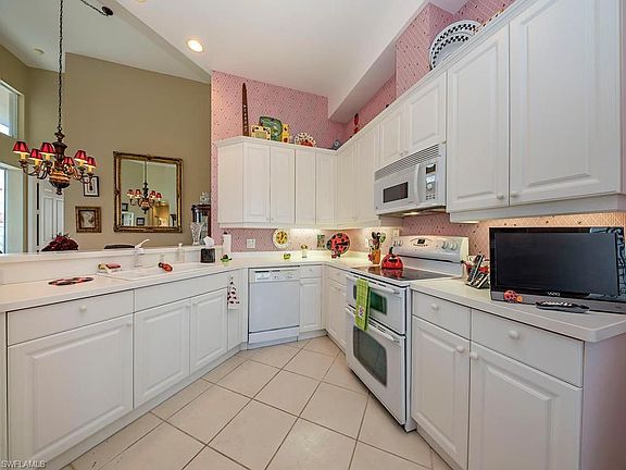 5th image of 1540 Clermont Dr Unit 301