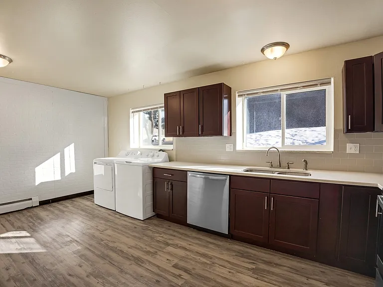 Broadridge Flats and Townhomes — Photo 10