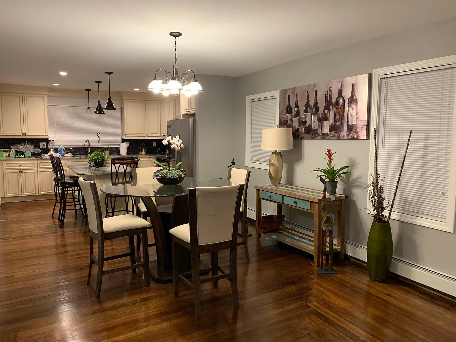 283 Sutton Ave — Photo 4