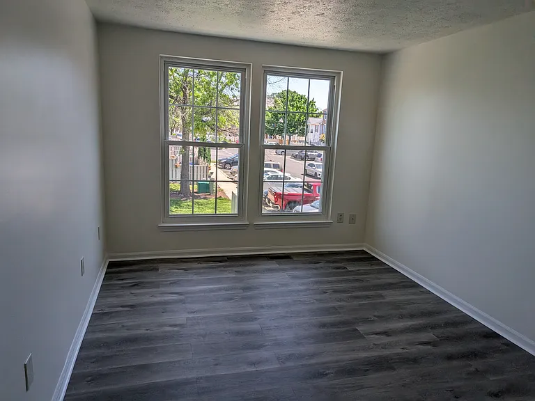 578 Hollyberry Way — Photo 8