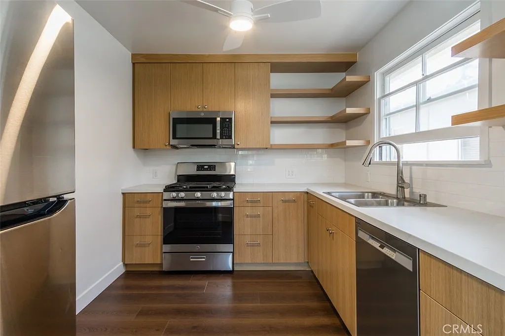 1 bed, 600 sqft, $2,300 — Photo 1