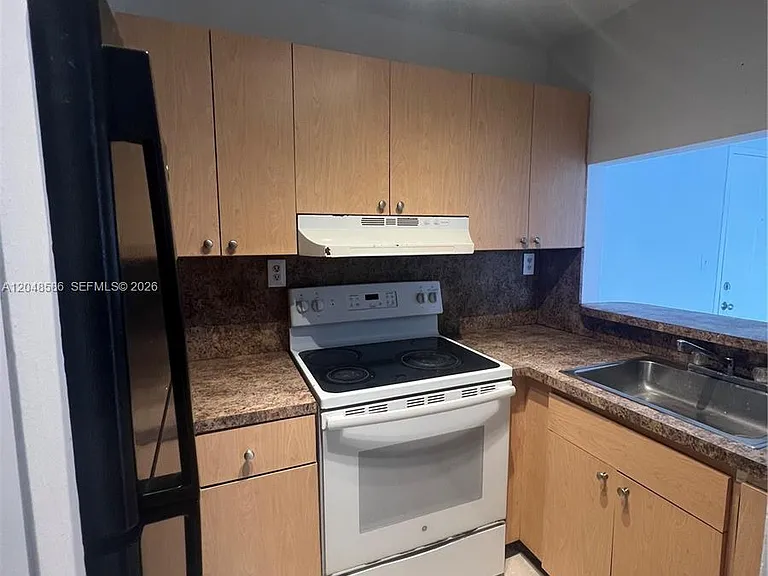 8145 NW 7th St #405 — Photo 3