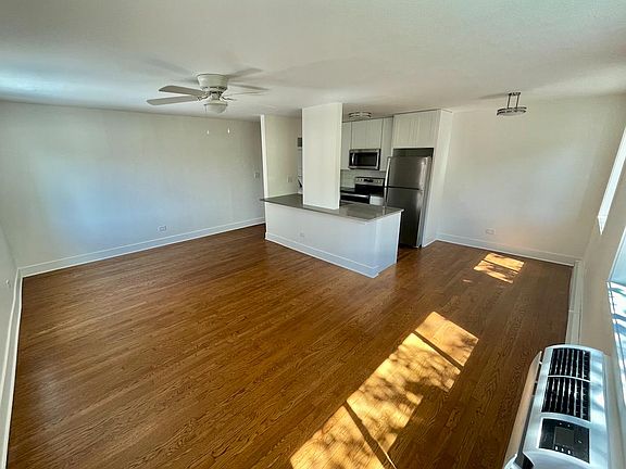 2nd image of 850 W Margate Ter #401A