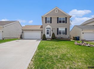 2907 Birchwood Dr, Bellevue, NE 68123