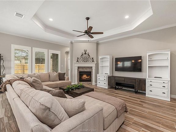 5th image of 3054 Peterson Cir