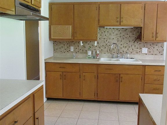 5th image of 322 Highland Dr
