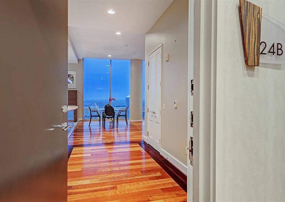 1st image of 2727 Kirby Dr #24B