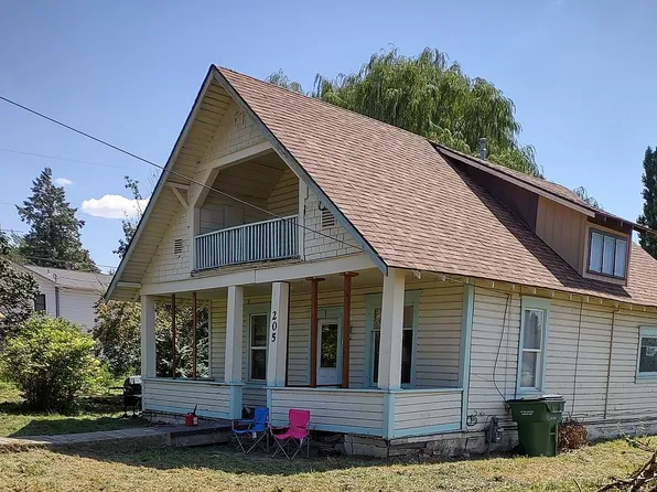 205 E 2nd St, Spangle, WA 99031
