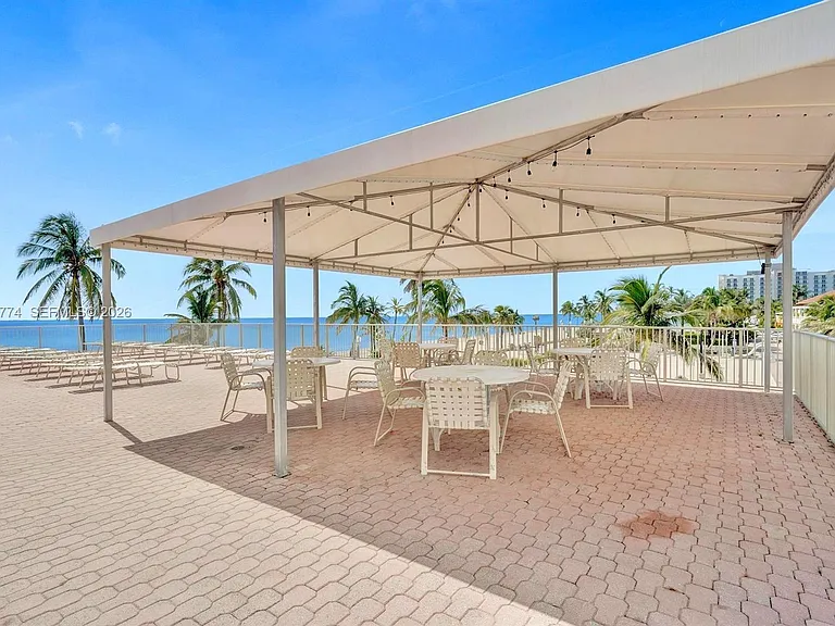 3111 N Ocean Dr #1110 — Photo 30