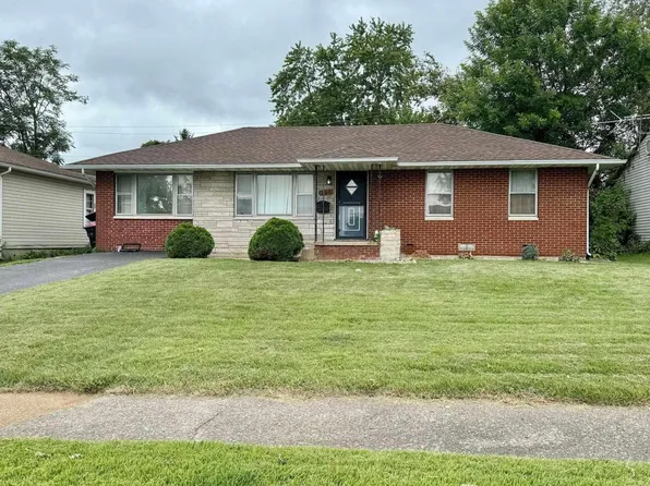 904 Park Dr, Marion, IL 62959