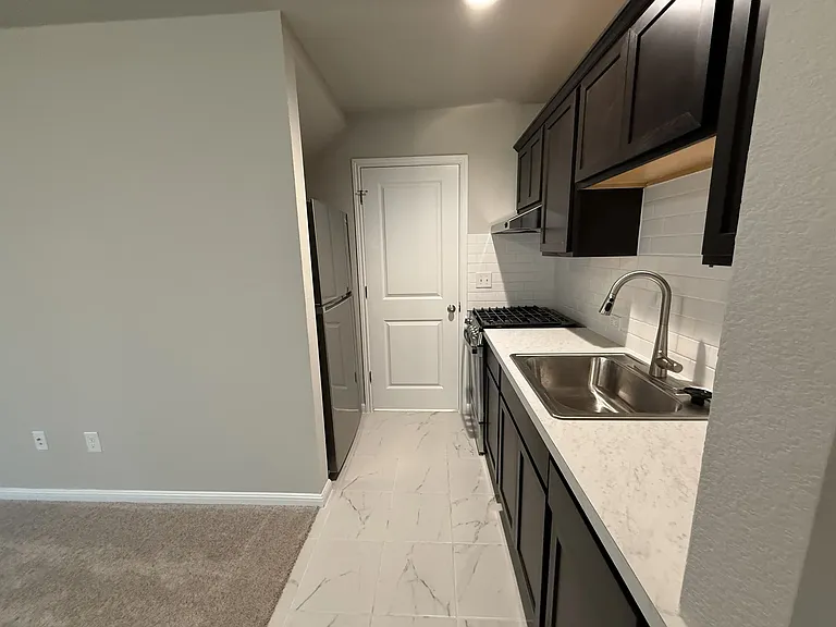 684 Ferrule Dr — Photo 1