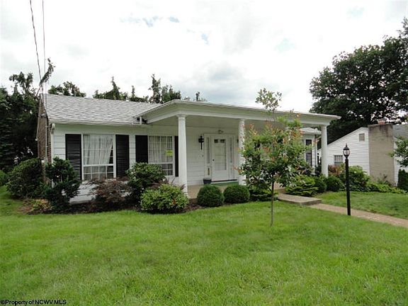 2nd image of 630 Killarney Dr