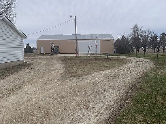 3rd image of 26662 195th St