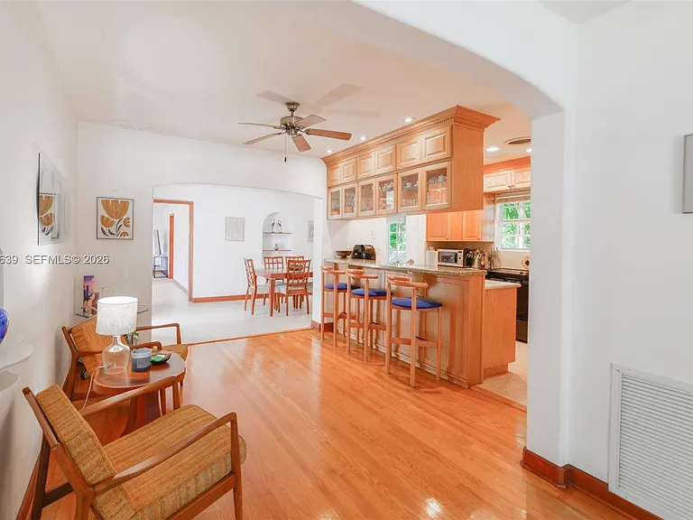 3031 SW 2nd Ave — Photo 5