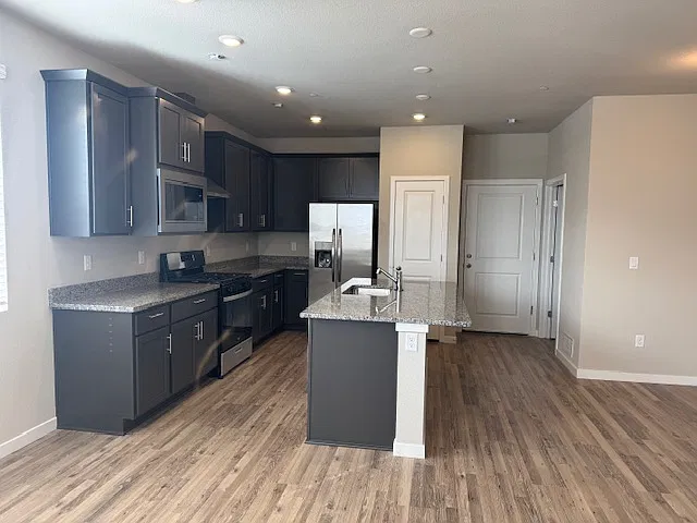 3 bed, 1459 sqft, $2,600 — Photo 4