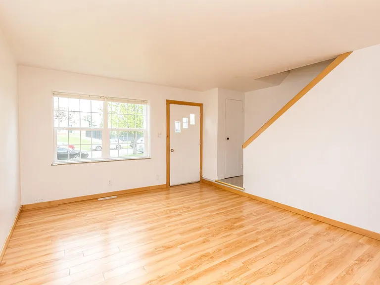 Campus Townhomes — Photo 15
