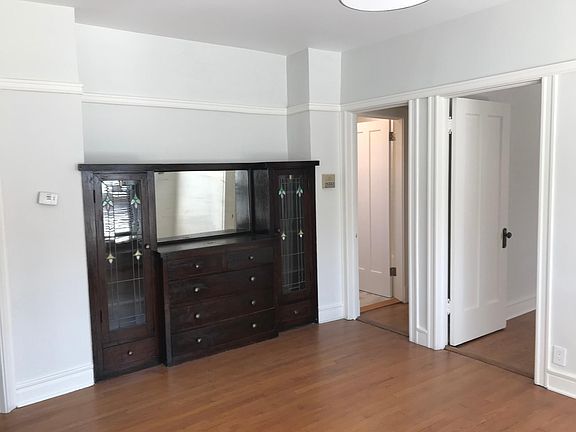 4th image of 3817 N Lakewood Ave