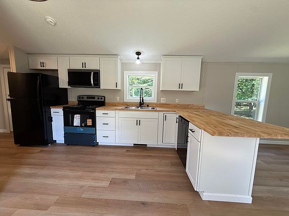 2nd image of 424 Poland Corner Road